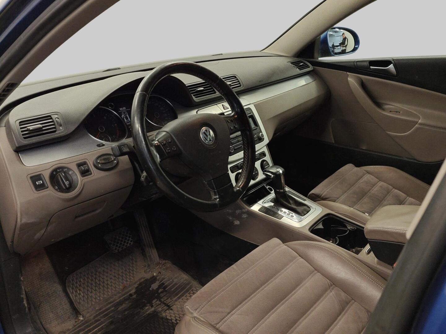 VOLKSWAGEN Passat 2009