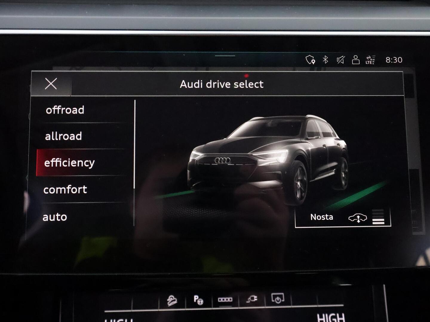 AUDI E-TRON 2022