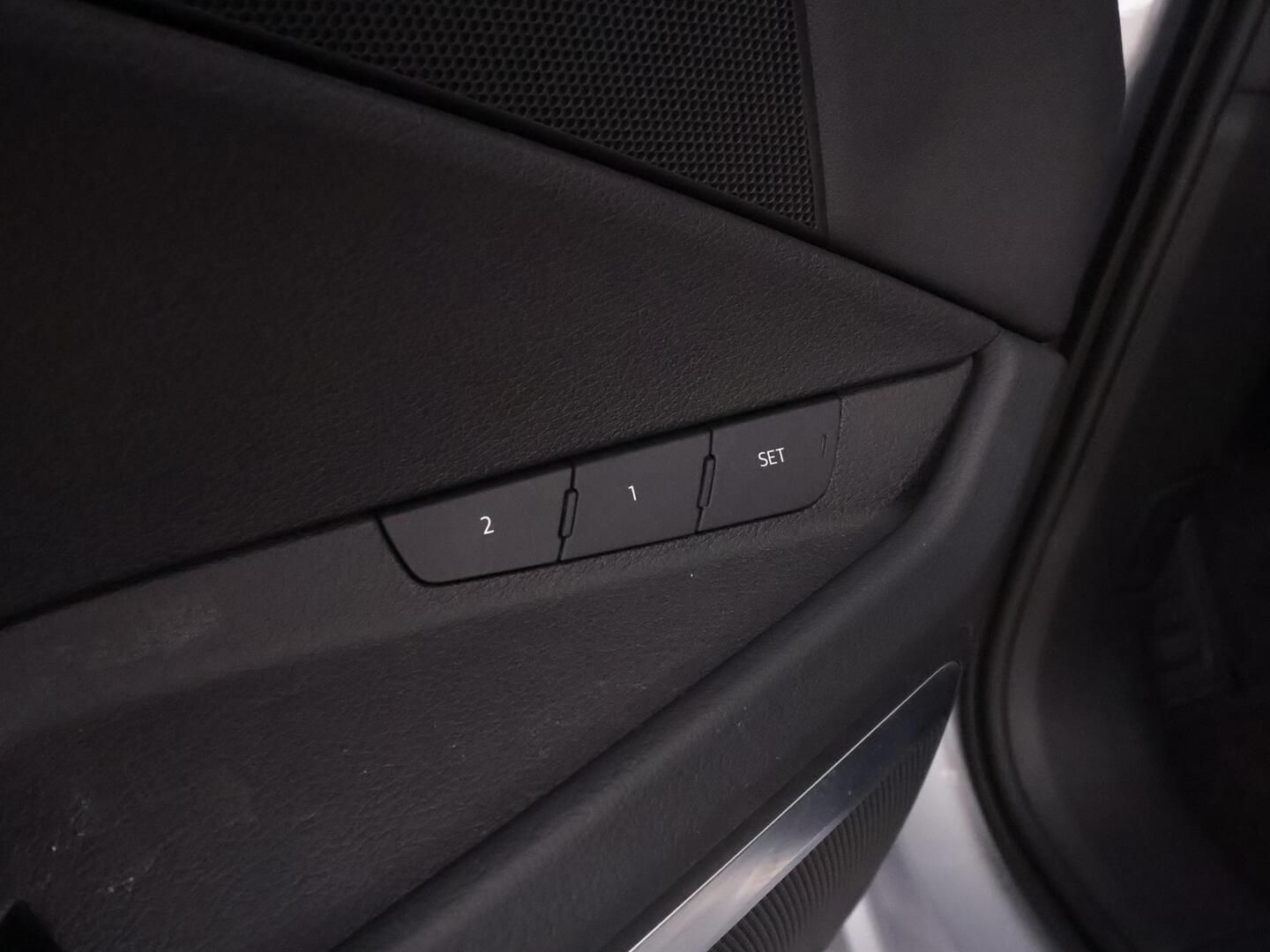 AUDI E-TRON 2022