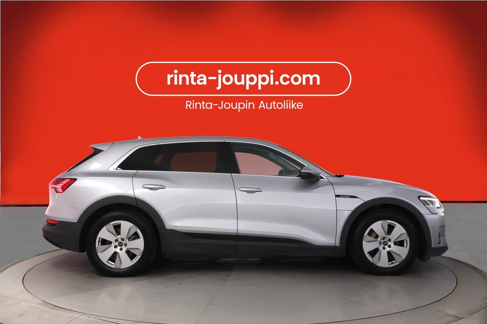 AUDI E-TRON 2022