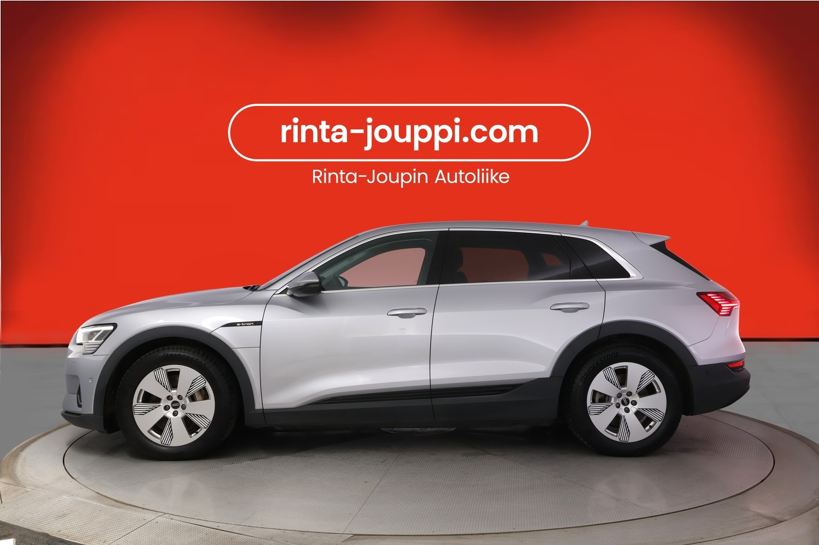 AUDI E-TRON 2022