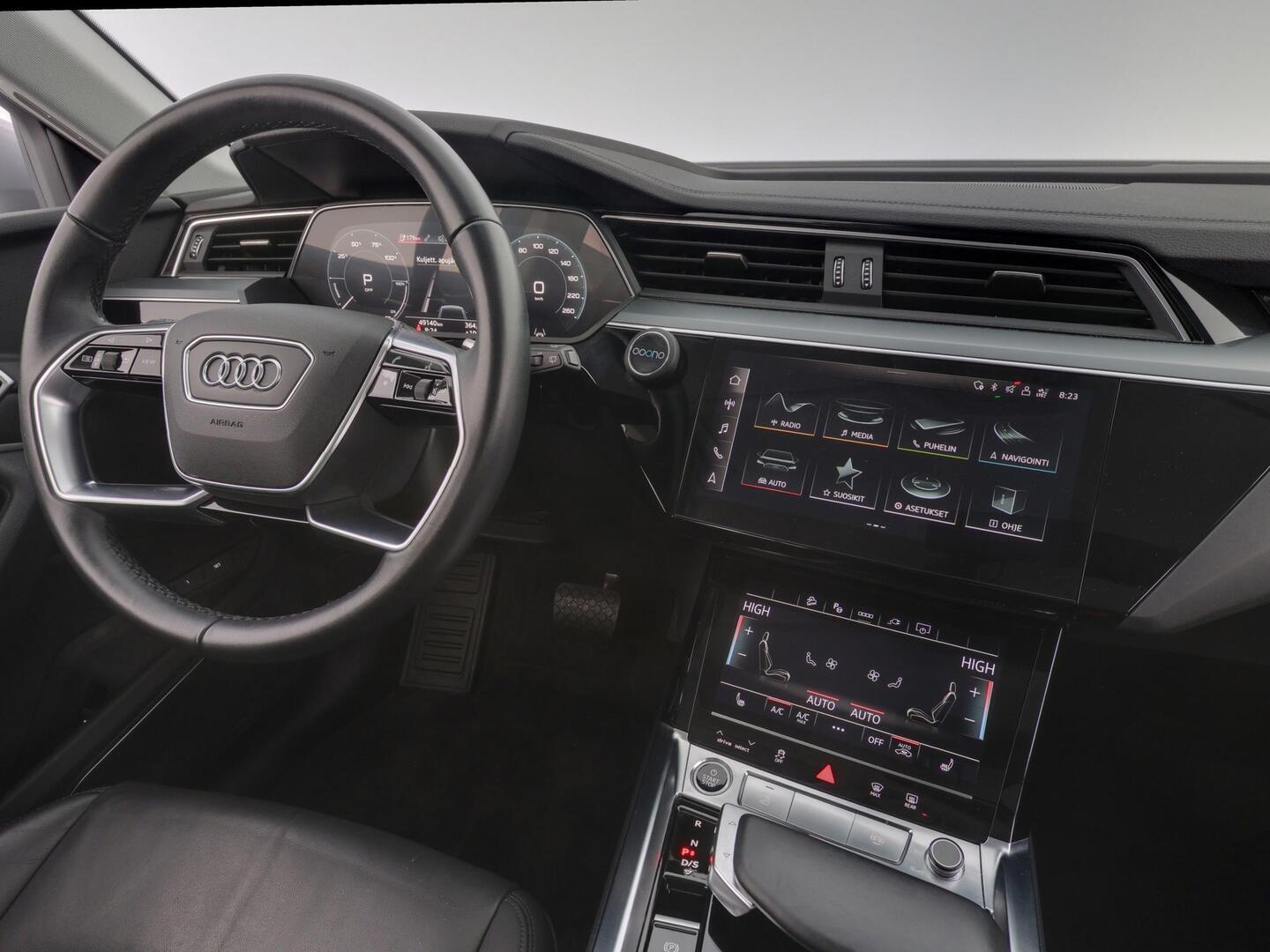 AUDI E-TRON 2022