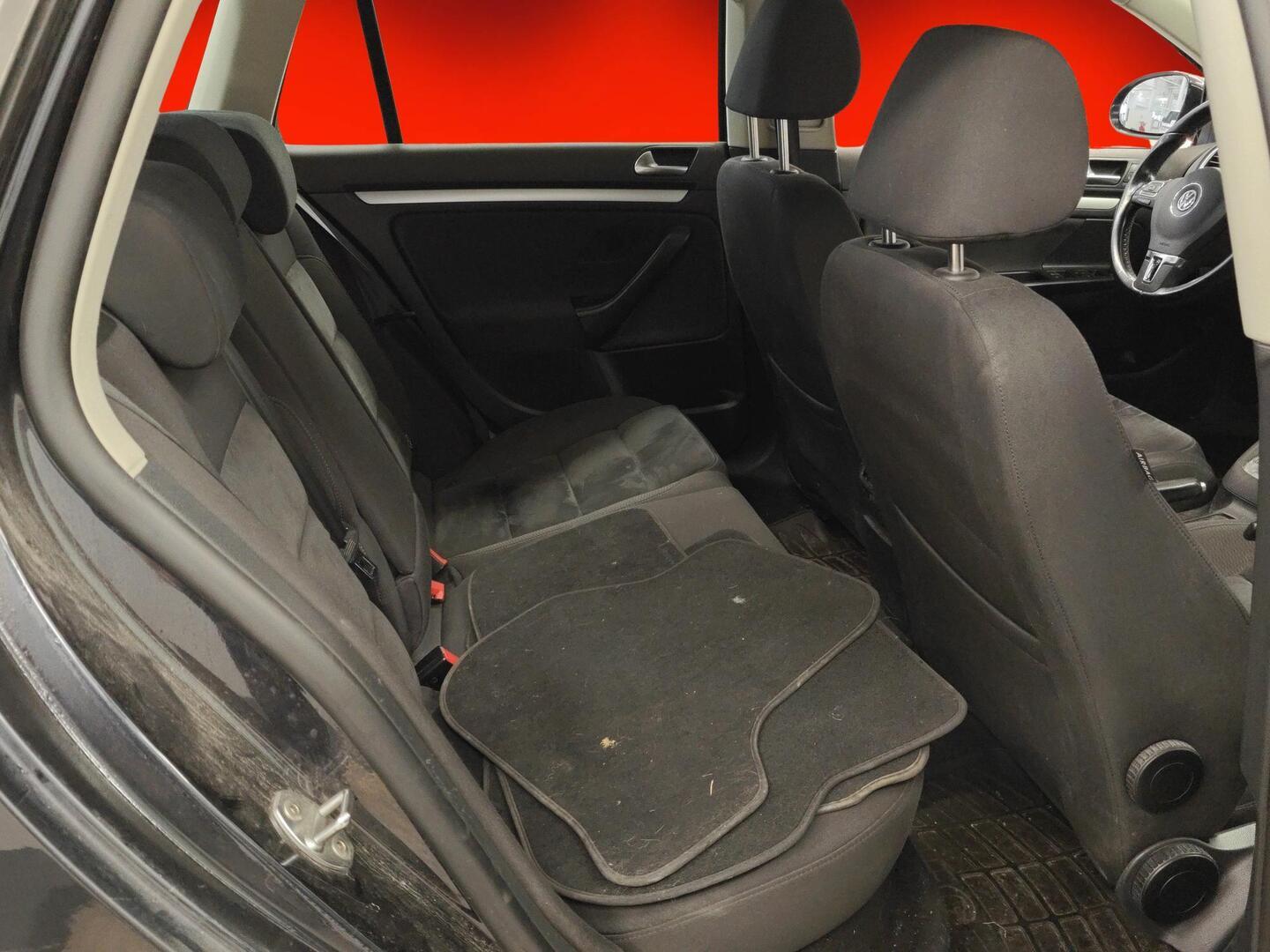 VOLKSWAGEN Golf 2011