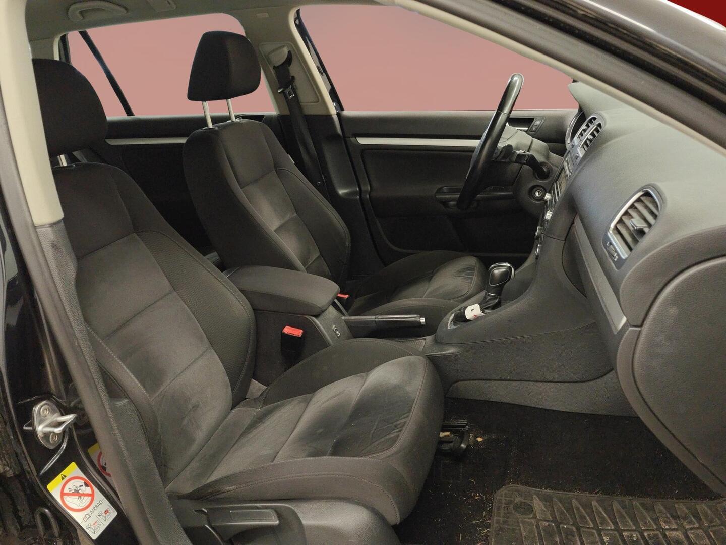 VOLKSWAGEN Golf 2011
