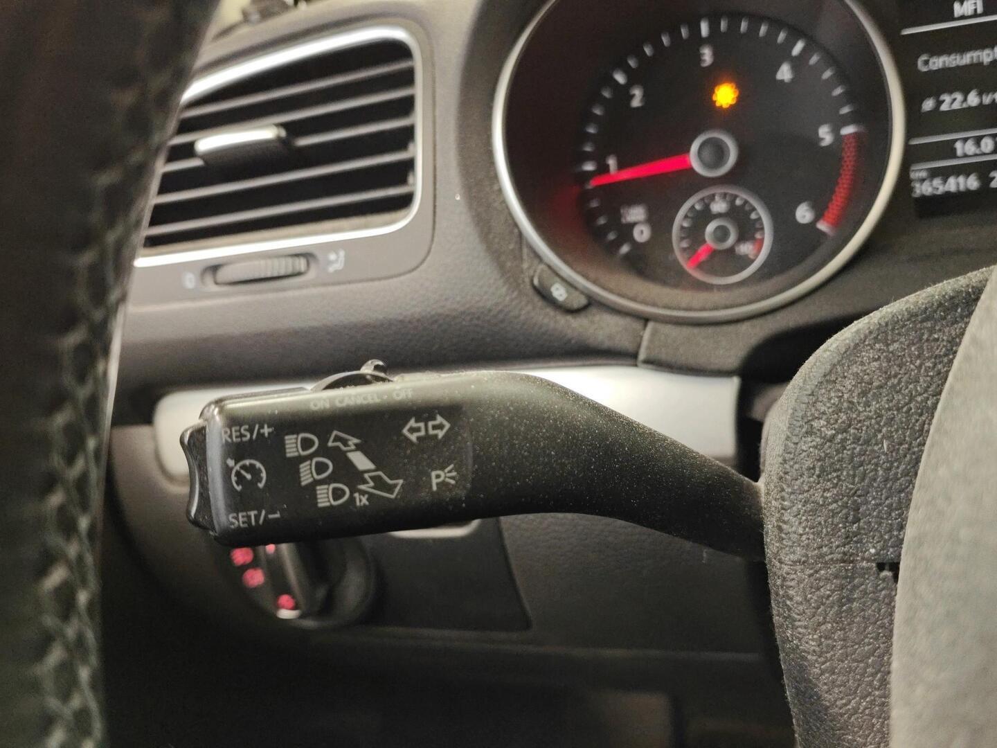 VOLKSWAGEN Golf 2011