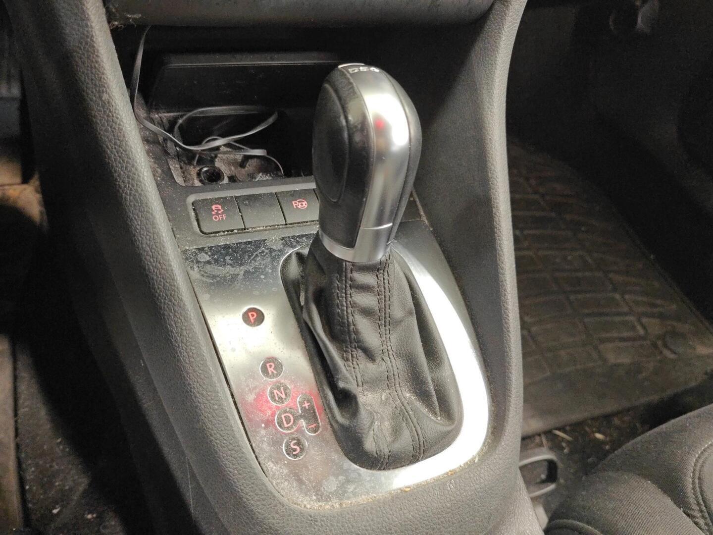 VOLKSWAGEN Golf 2011