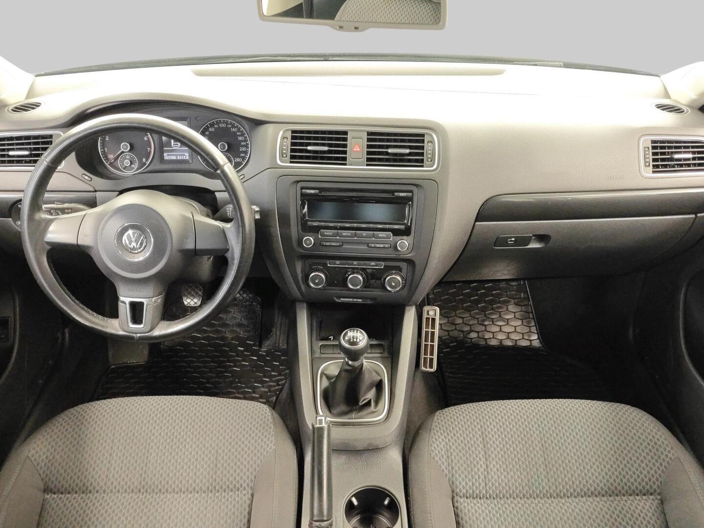 VOLKSWAGEN Jetta 2012