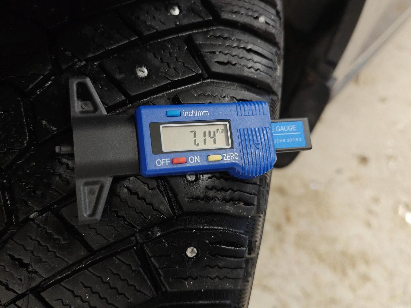 VOLKSWAGEN Jetta 2012