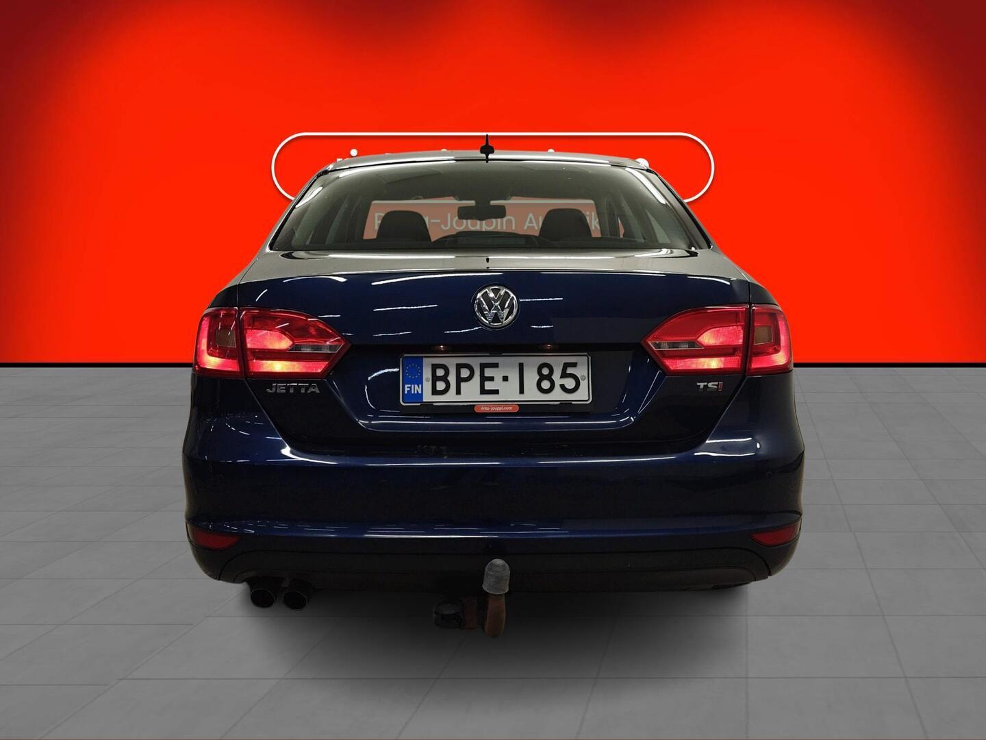 VOLKSWAGEN Jetta 2012