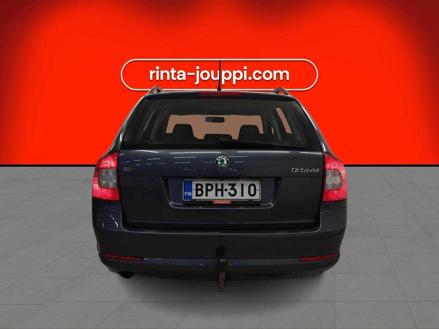 SKODA Octavia 2011
