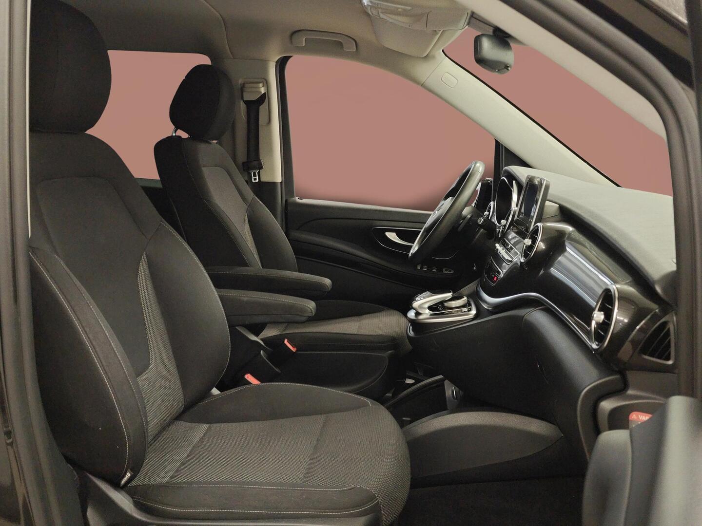 MERCEDES-BENZ V 2015