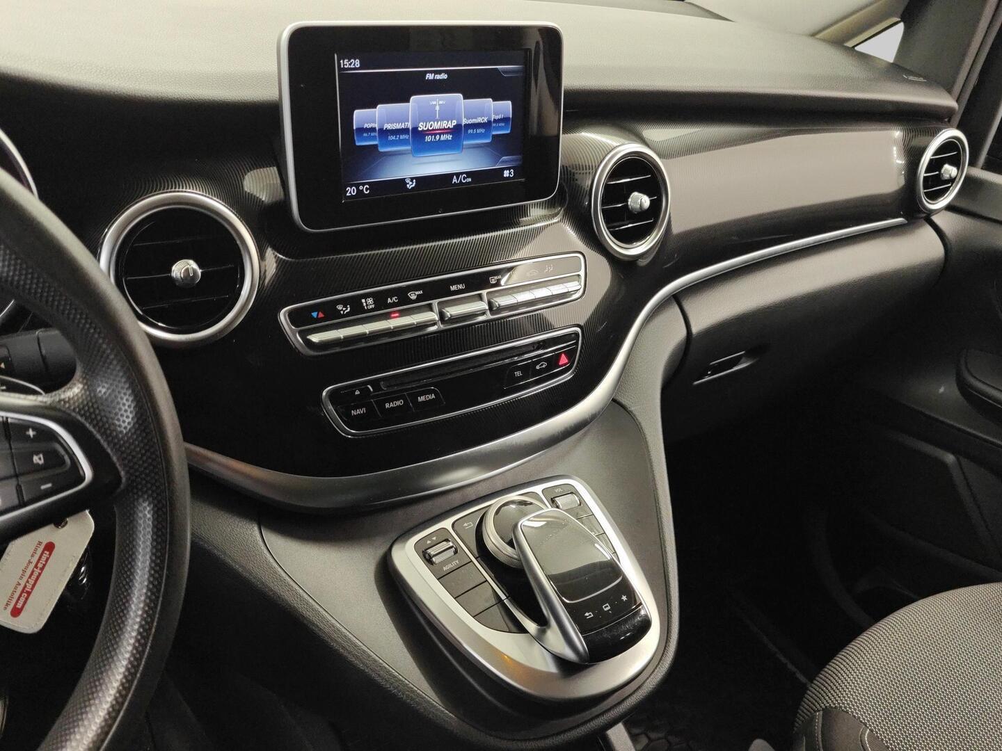MERCEDES-BENZ V 2015