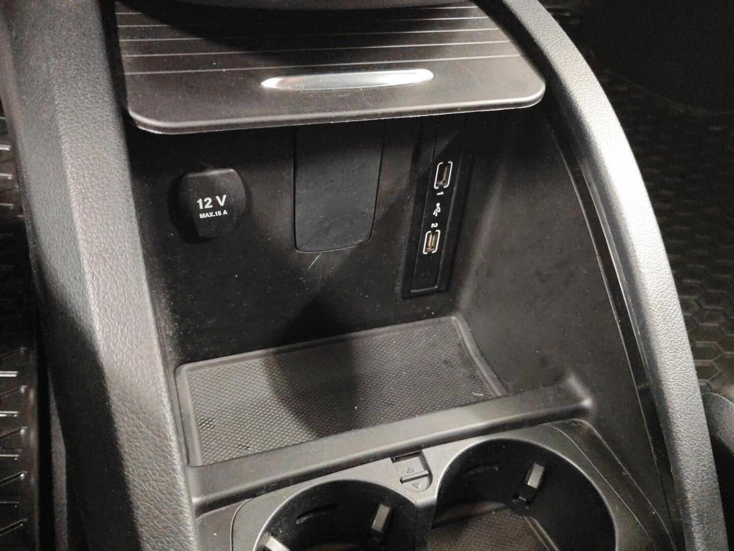 MERCEDES-BENZ V 2015