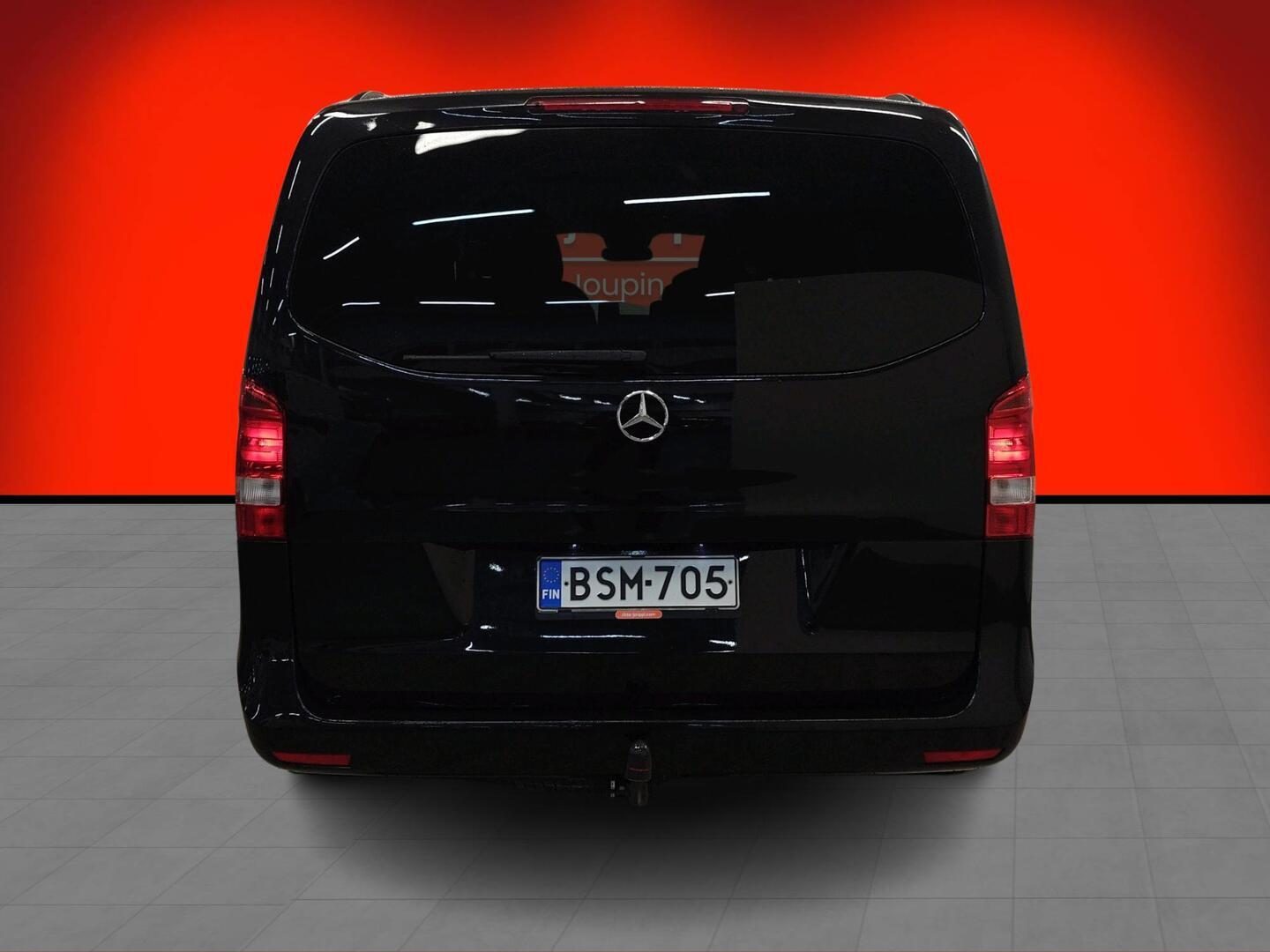 MERCEDES-BENZ V 2015