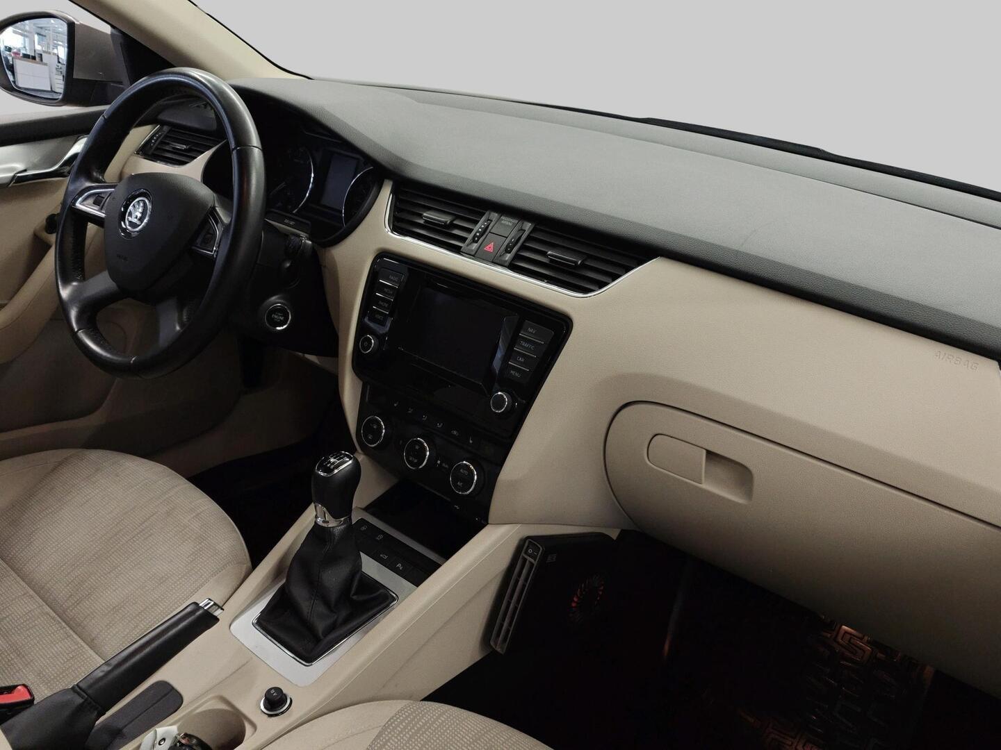 SKODA OCTAVIA 2015