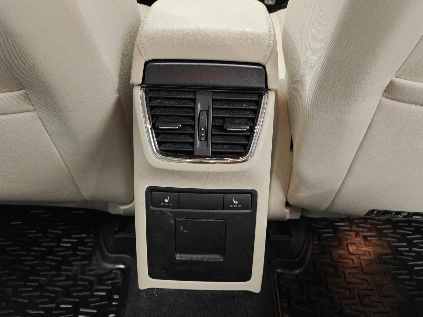 SKODA OCTAVIA 2015
