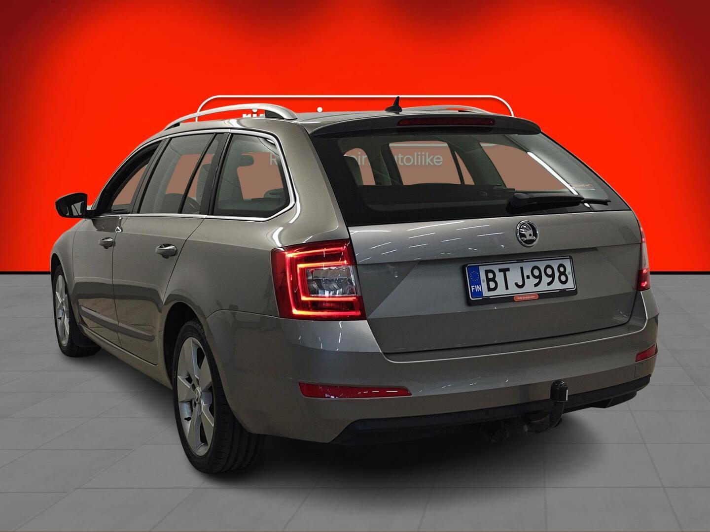 SKODA OCTAVIA 2015