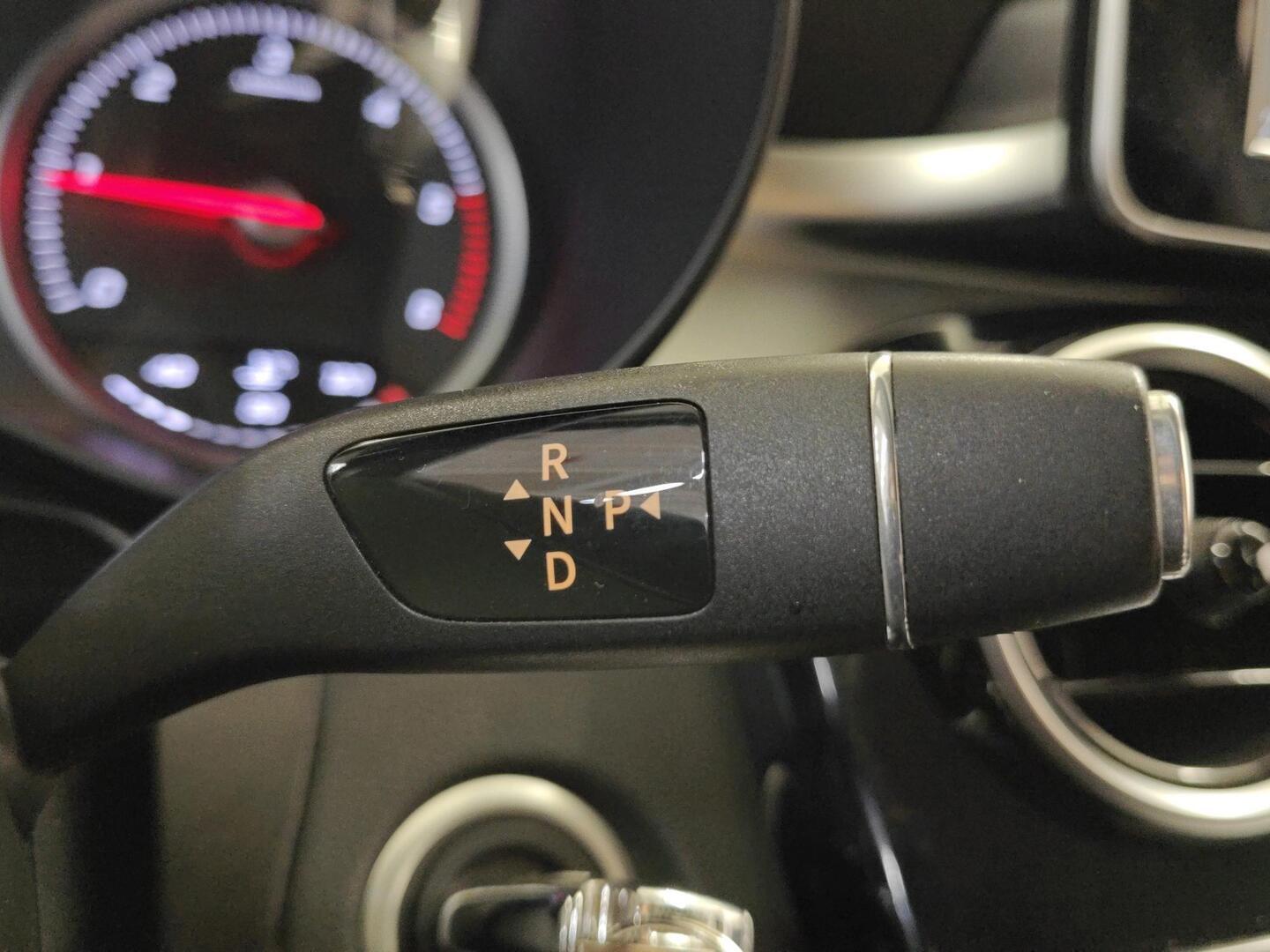 MERCEDES-BENZ C 2017