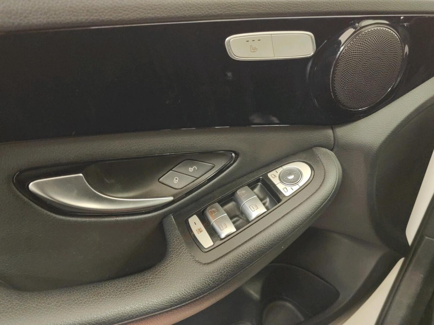 MERCEDES-BENZ C 2017