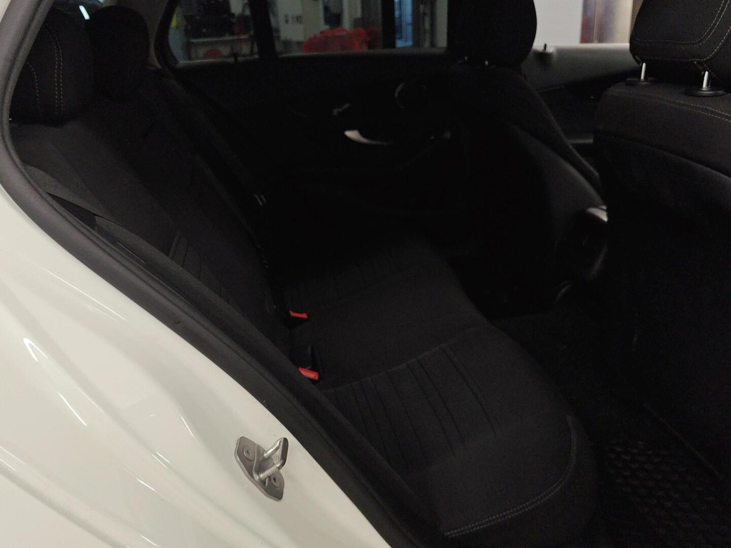 MERCEDES-BENZ C 2017