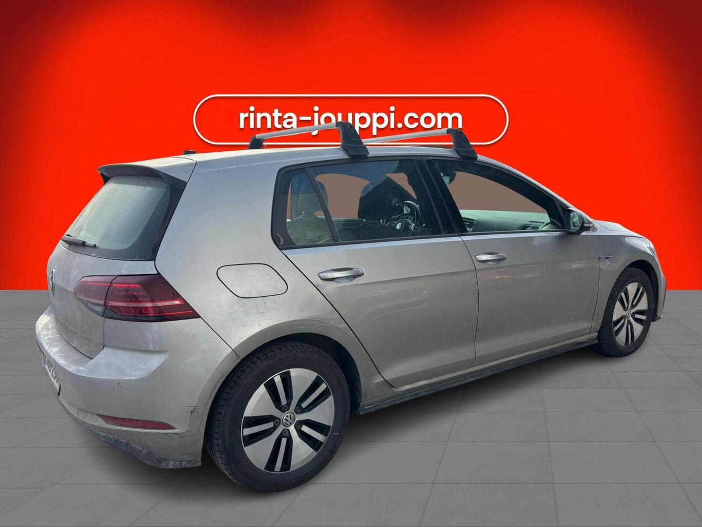 VOLKSWAGEN Golf 2017