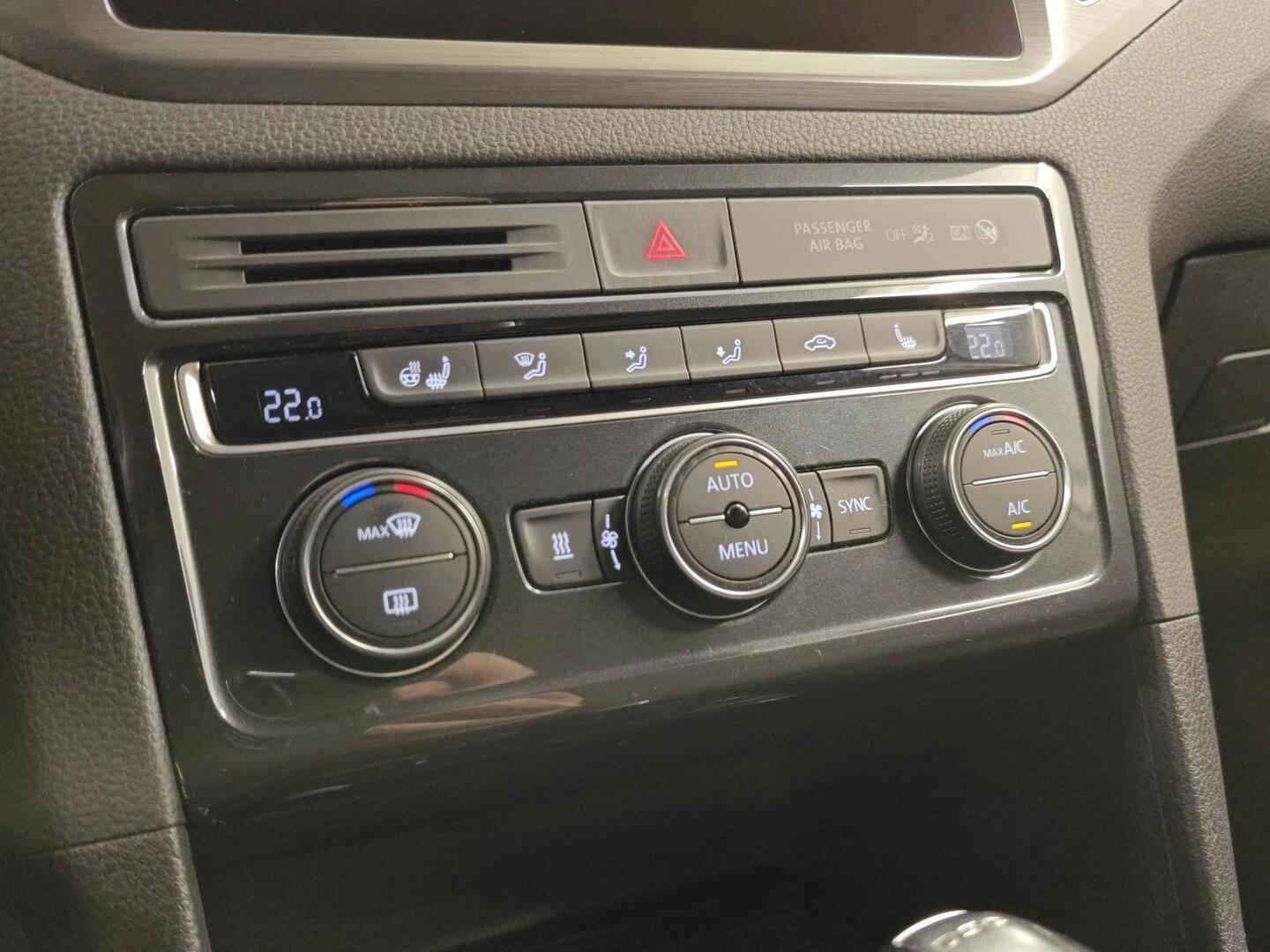 VOLKSWAGEN Golf Sportsvan 2019