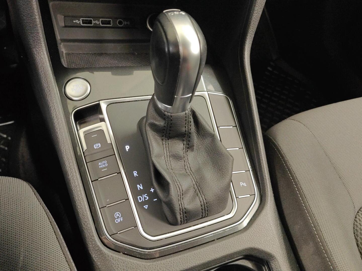 VOLKSWAGEN Golf Sportsvan 2019