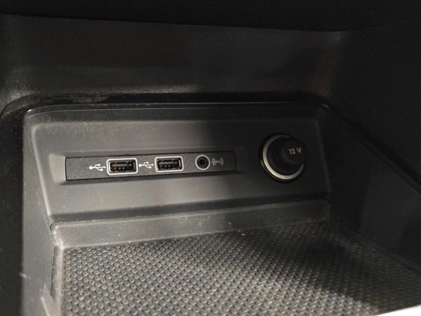 VOLKSWAGEN Golf Sportsvan 2019