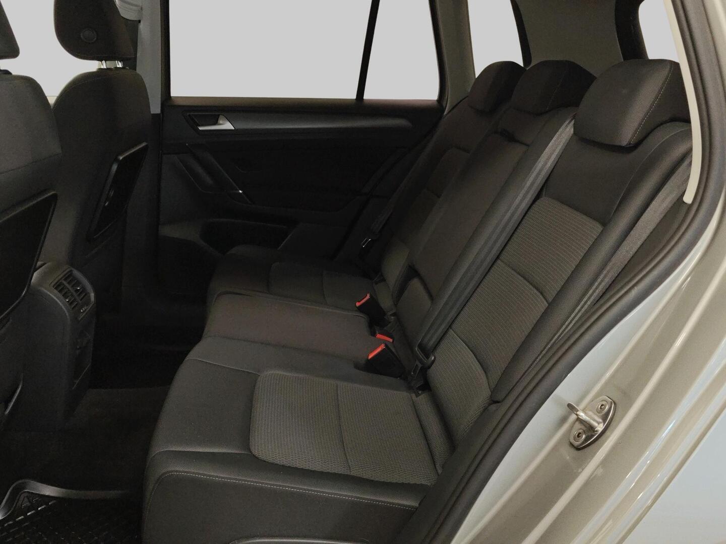 VOLKSWAGEN Golf Sportsvan 2019