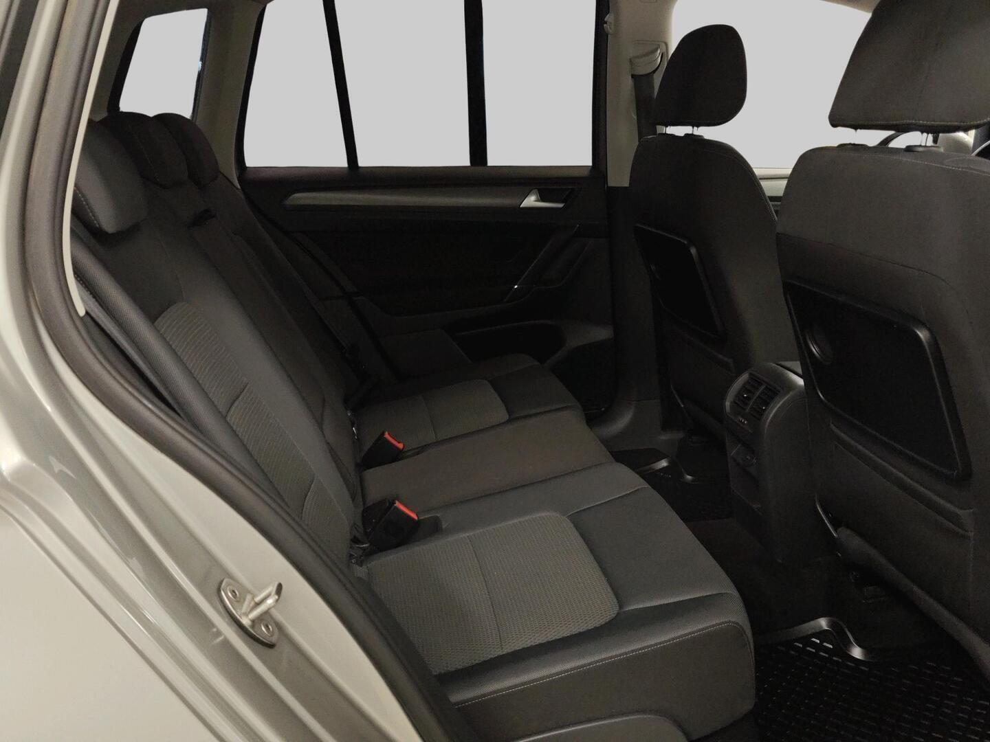 VOLKSWAGEN Golf Sportsvan 2019