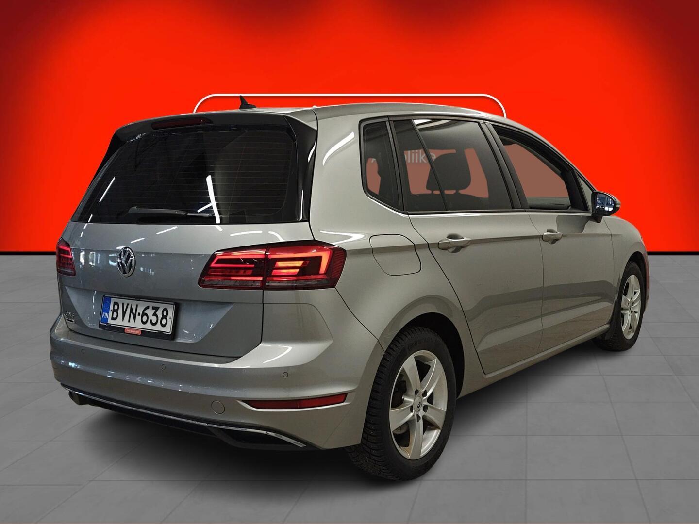 VOLKSWAGEN Golf Sportsvan 2019