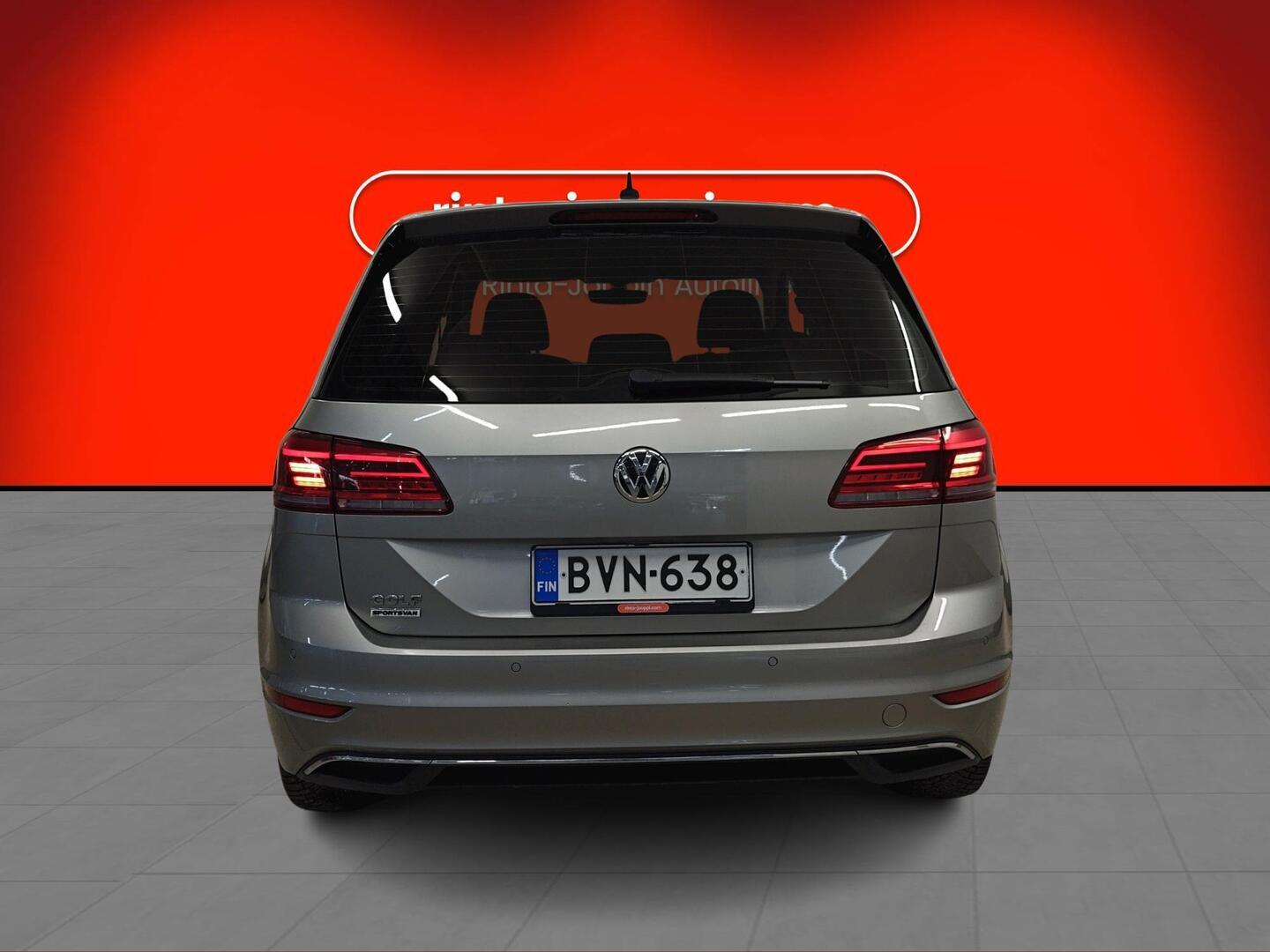 VOLKSWAGEN Golf Sportsvan 2019