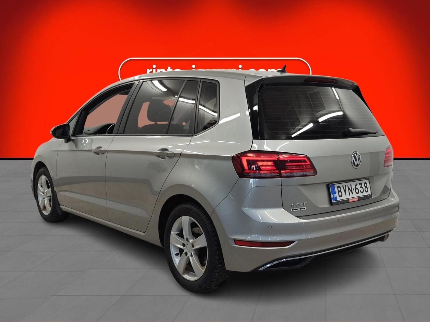 VOLKSWAGEN Golf Sportsvan 2019