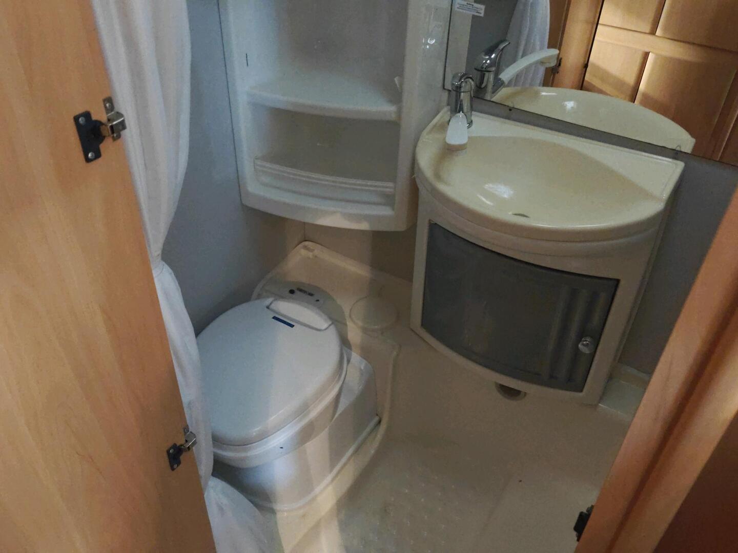 DETHLEFFS A 5881 2002