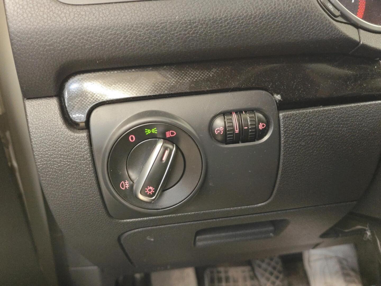 VOLKSWAGEN Golf 2010