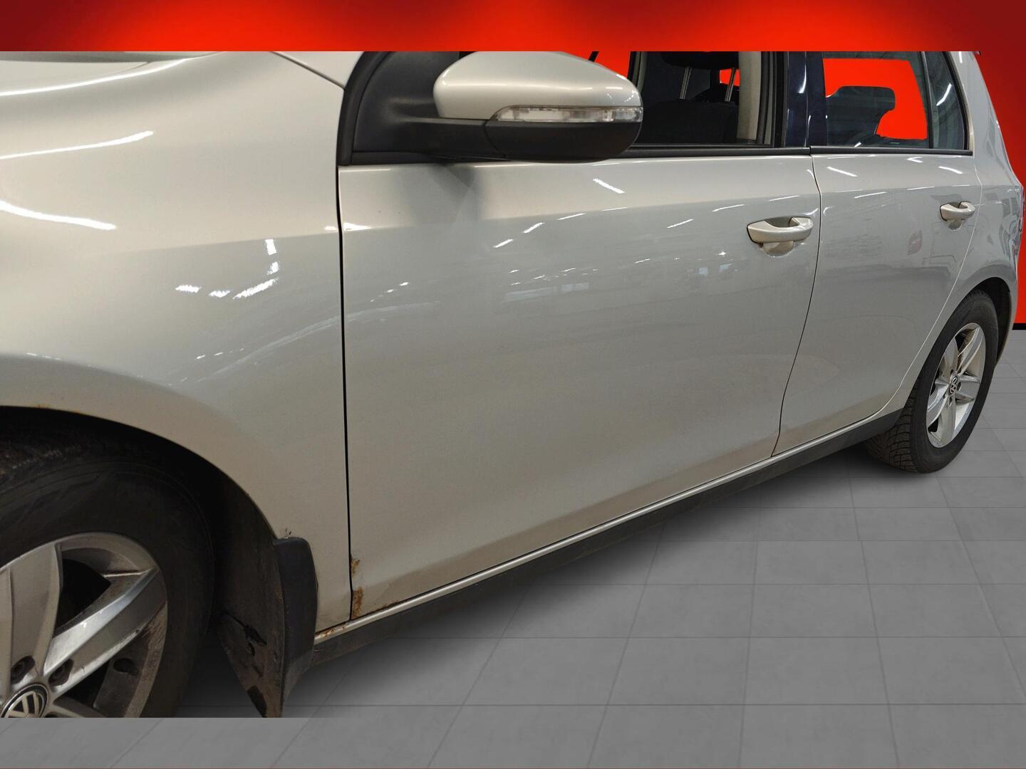 VOLKSWAGEN Golf 2010