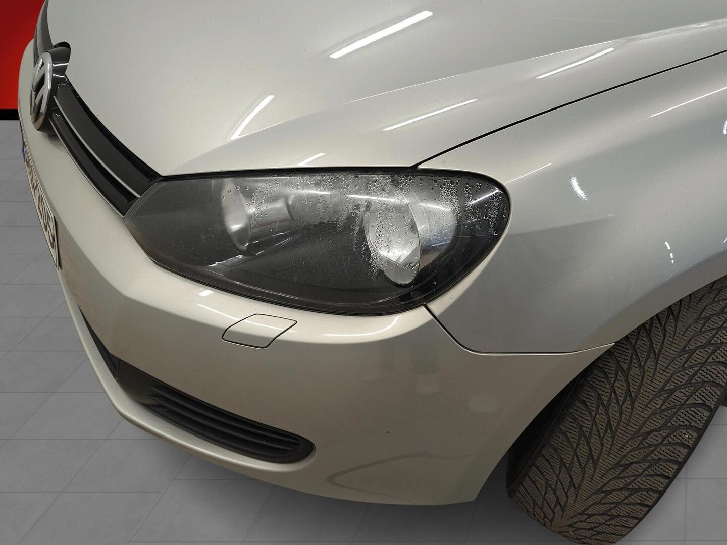 VOLKSWAGEN Golf 2010