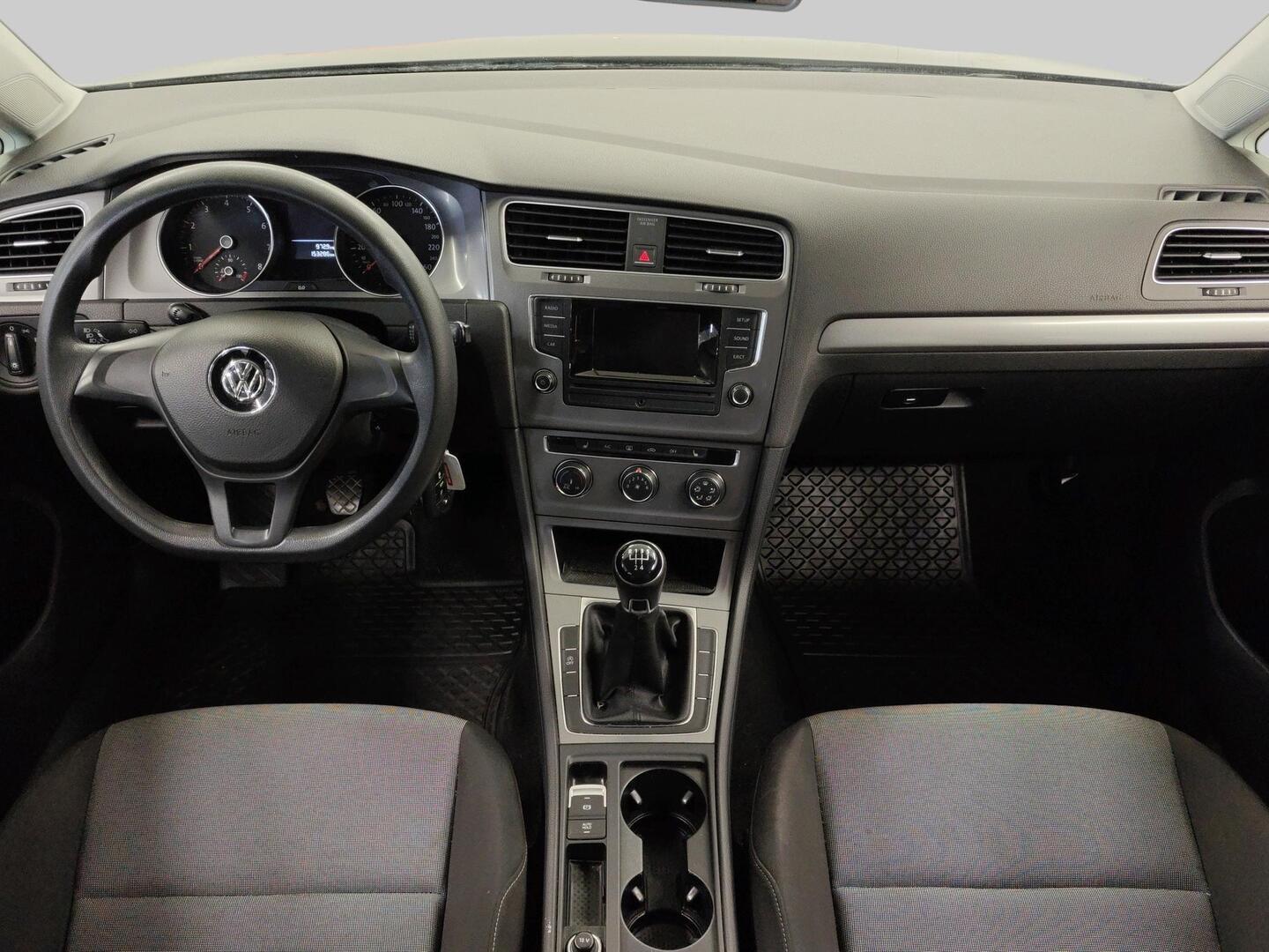 VOLKSWAGEN Golf 2014
