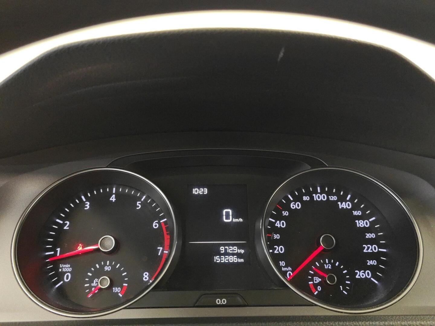 VOLKSWAGEN Golf 2014