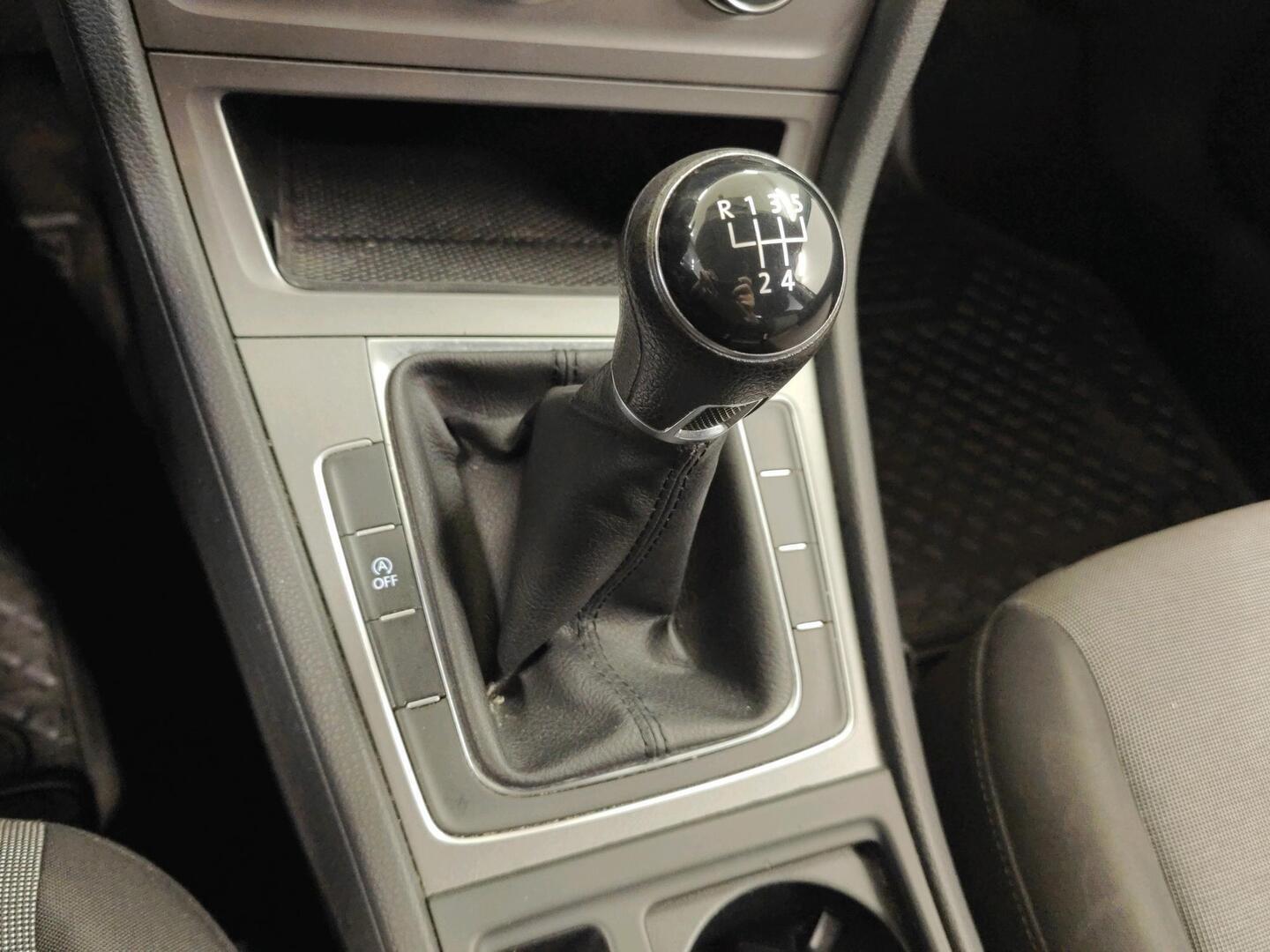 VOLKSWAGEN Golf 2014