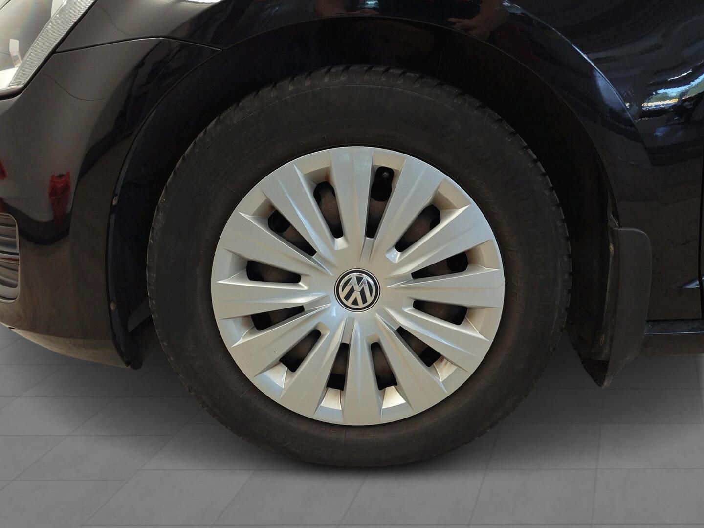 VOLKSWAGEN Golf 2014