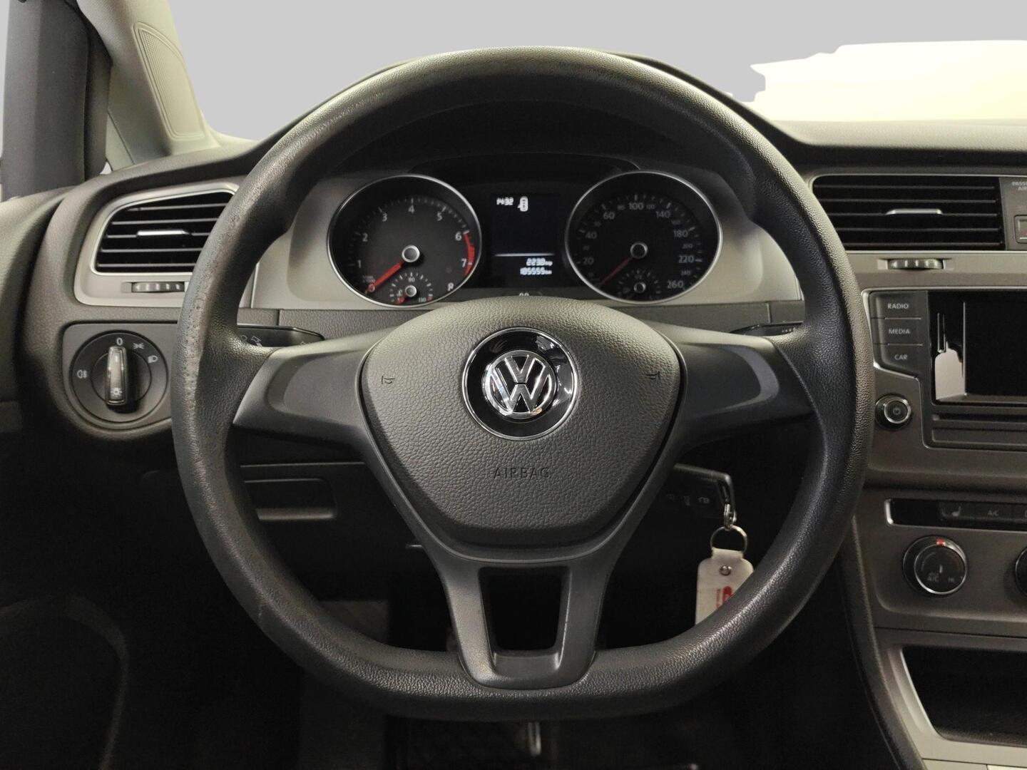 VOLKSWAGEN Golf 2015