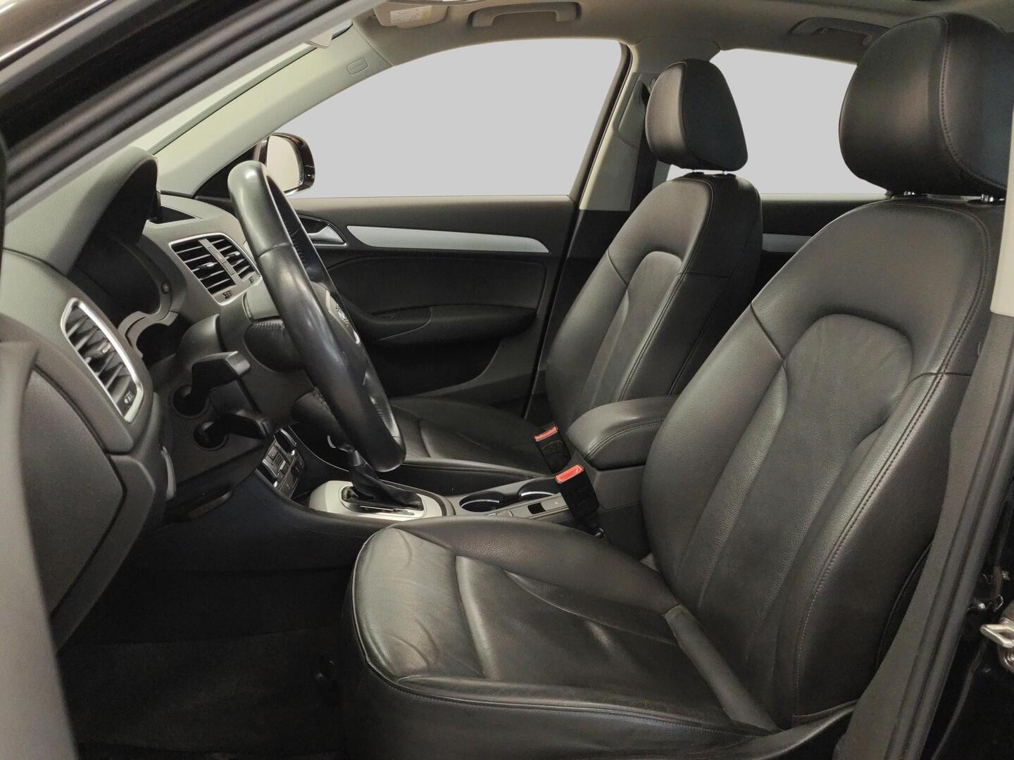 AUDI Q3 2016