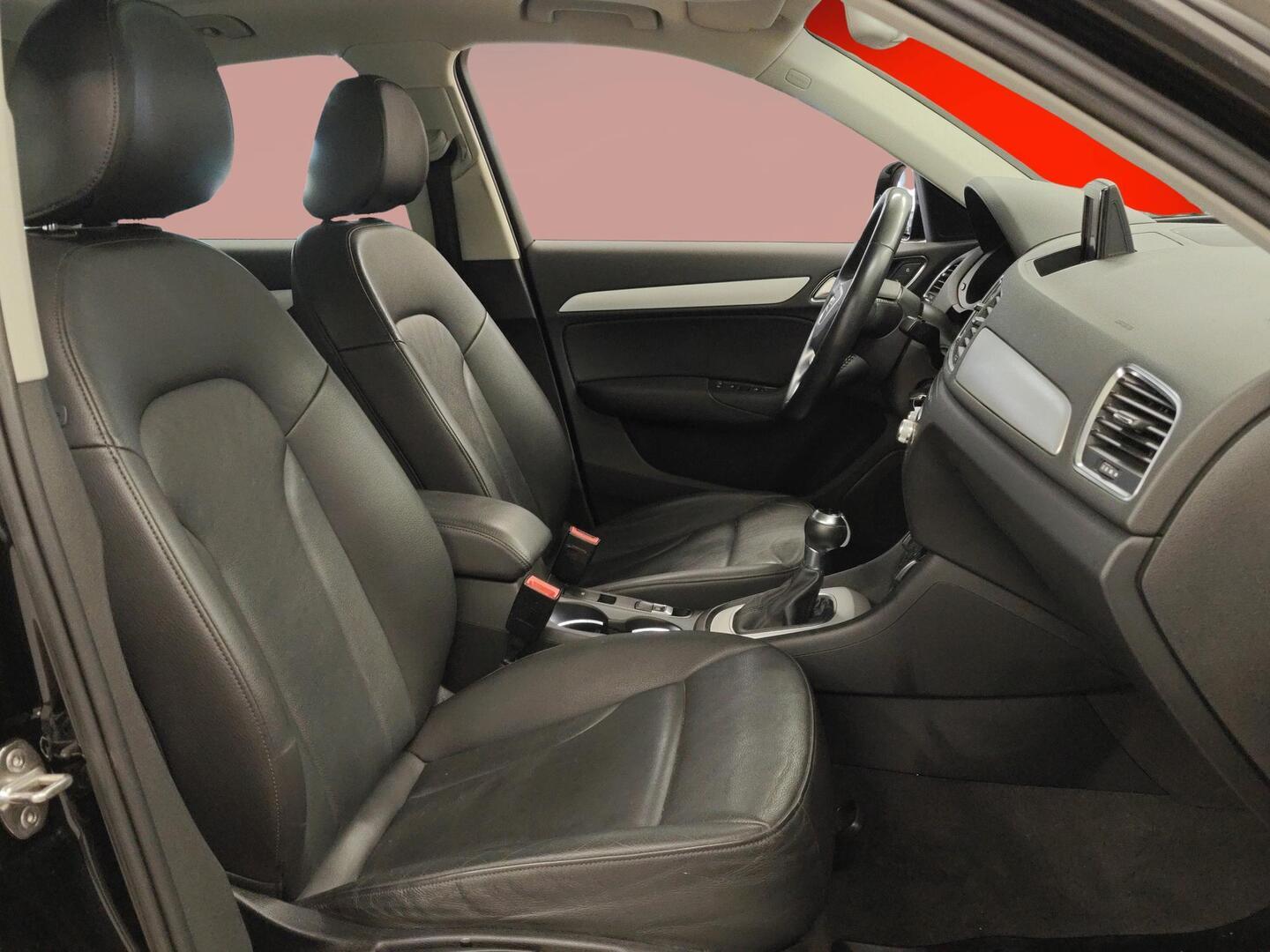 AUDI Q3 2016