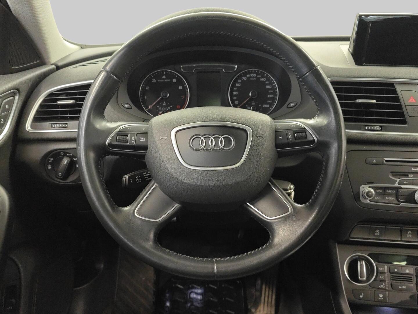 AUDI Q3 2016