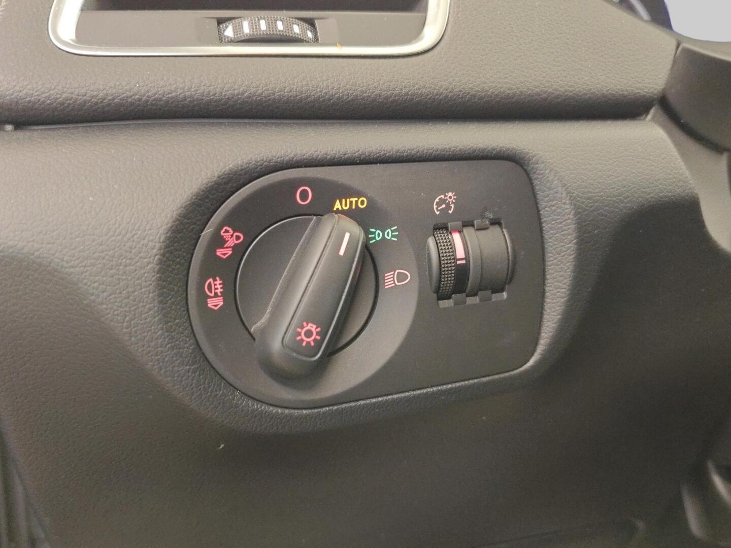 AUDI Q3 2016