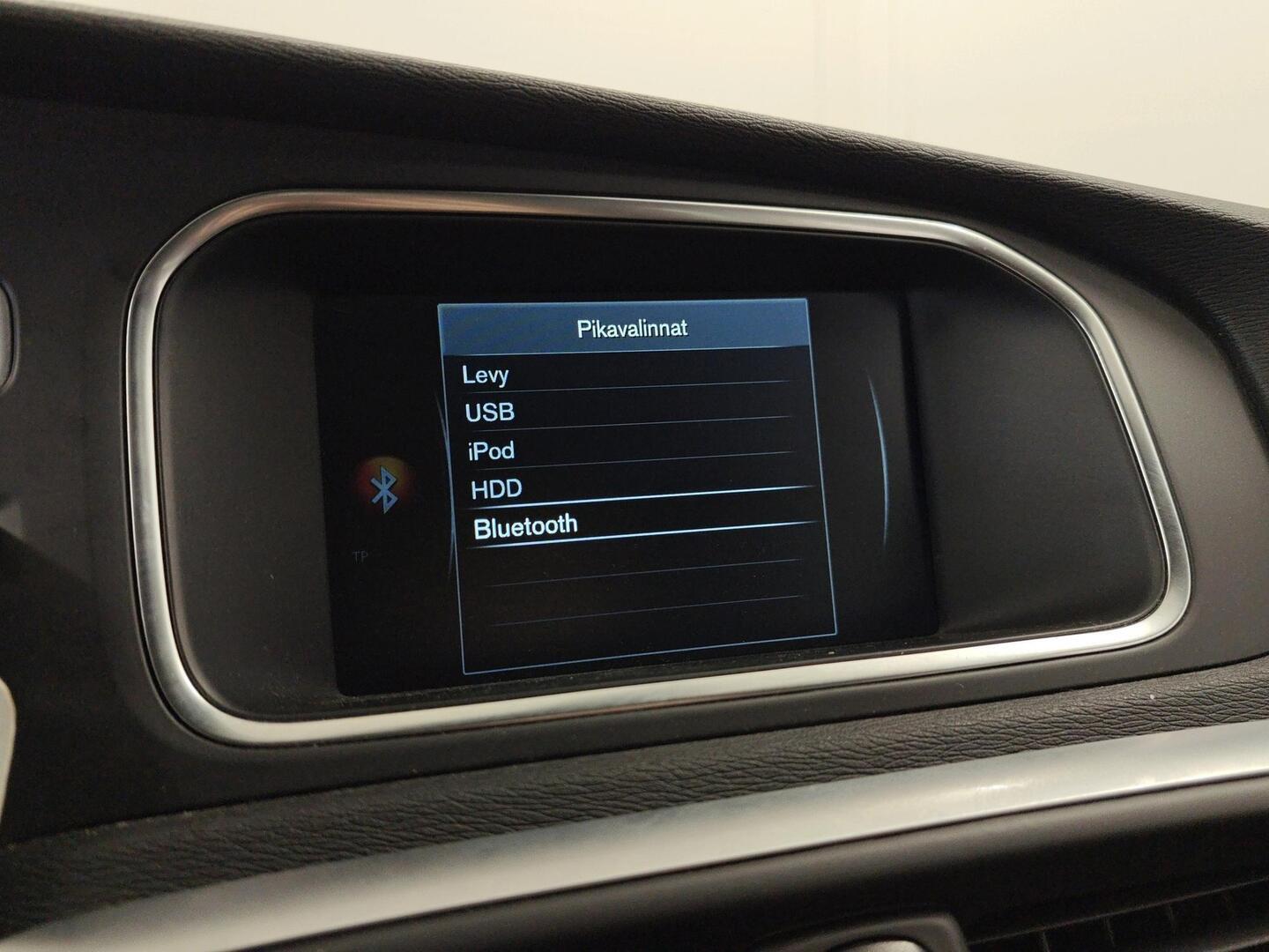 VOLVO V40 Cross Country 2016