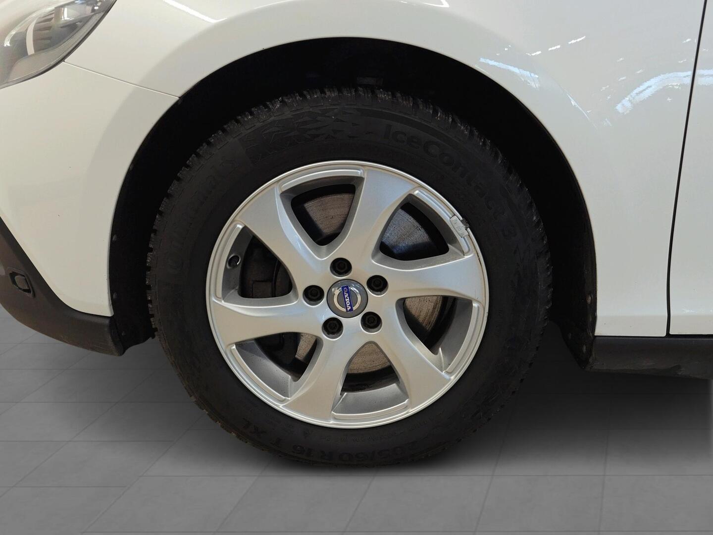 VOLVO V40 Cross Country 2016