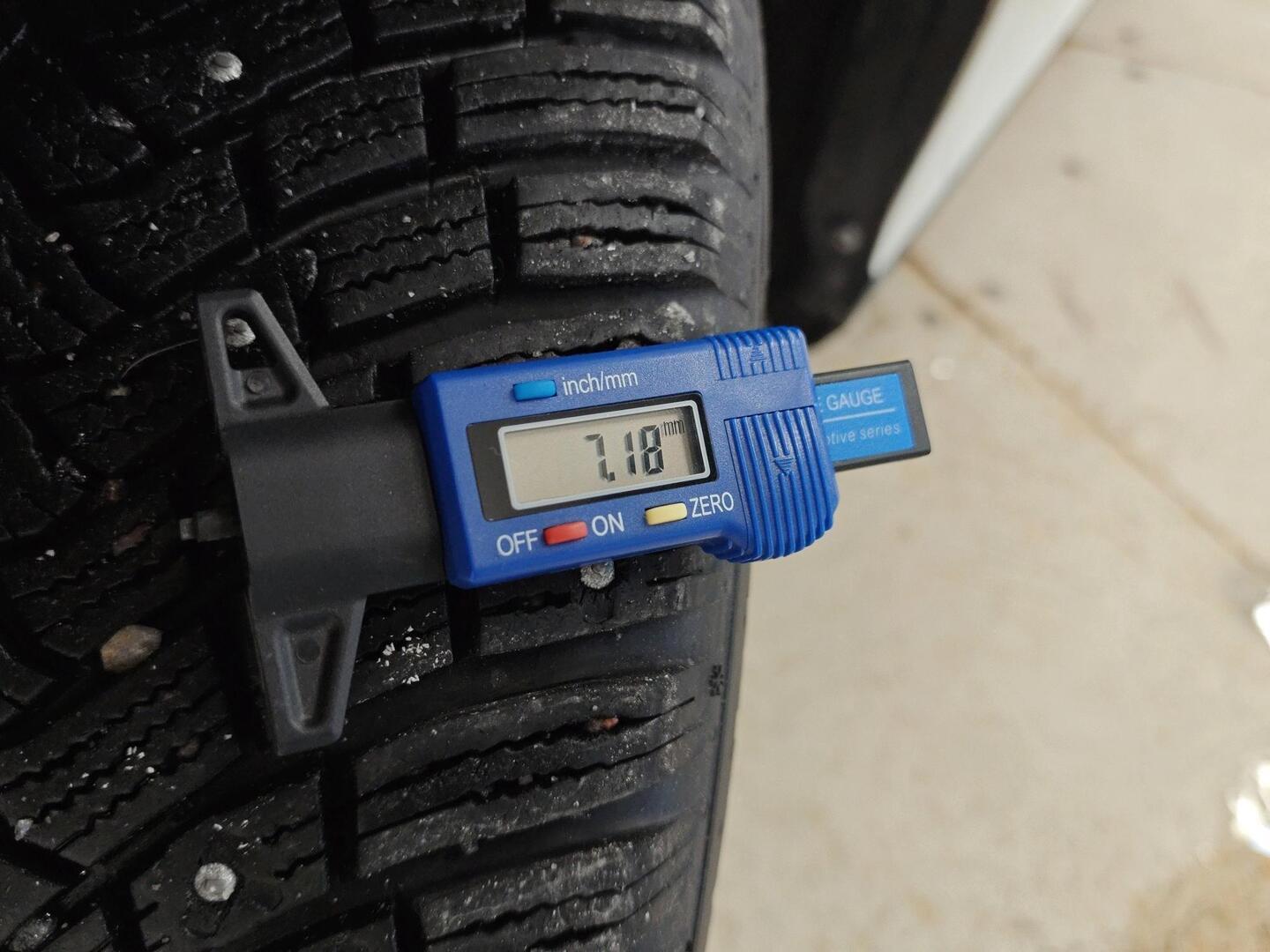 VOLVO V40 Cross Country 2016