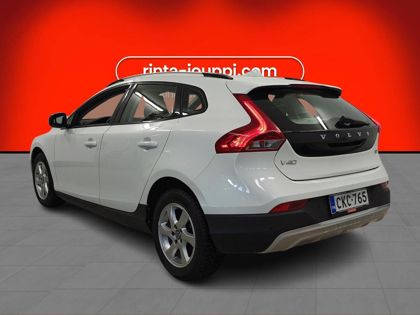 VOLVO V40 Cross Country 2016